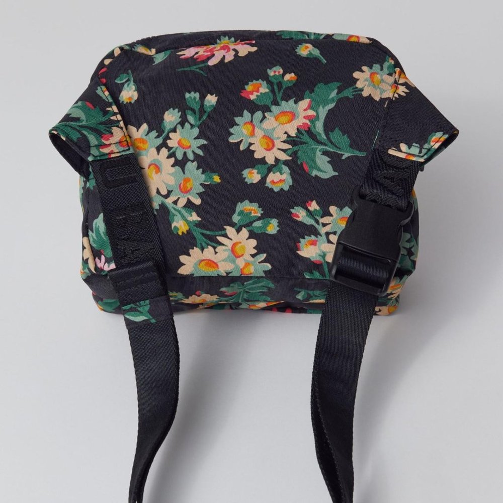 NWT BAGGU Fanny Pack, Laura Ashley Rhian Floral - Picture 7 of 9